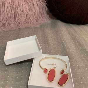 KENDRA SCOTT Earnings and matching bracelet
